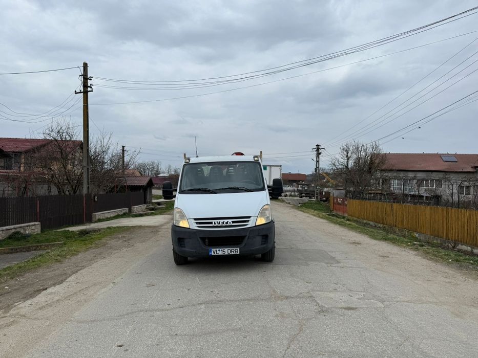 Iveco daily basculabil cu macara