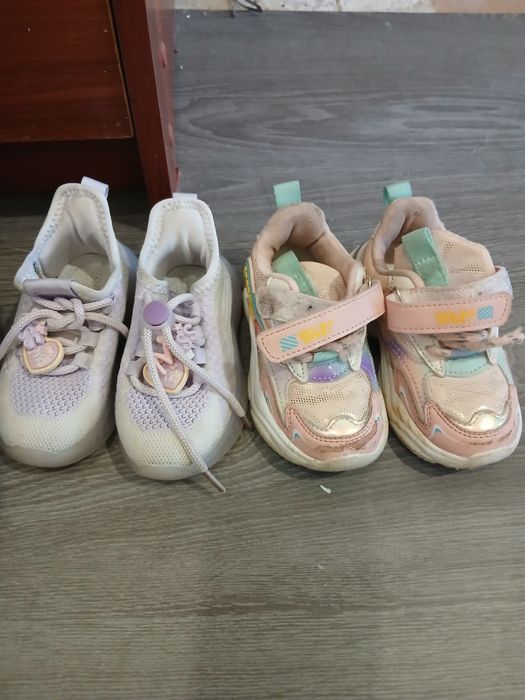 Продам кроссовки детские