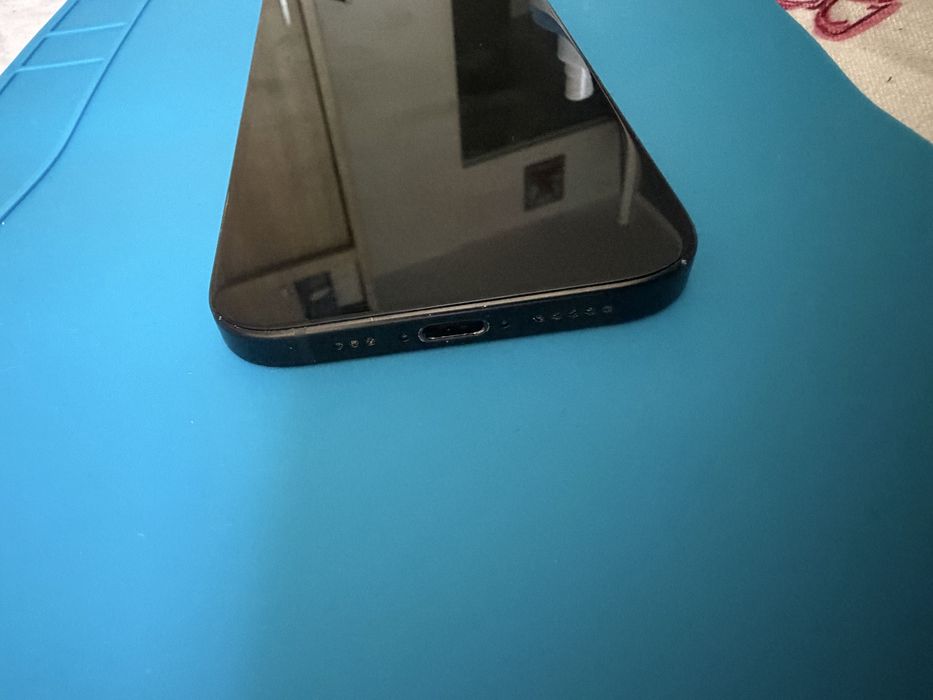Carcasa originala  iphone 15