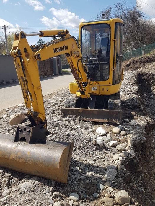 De inchiriat mini escavator 2,7 t de vânzare.