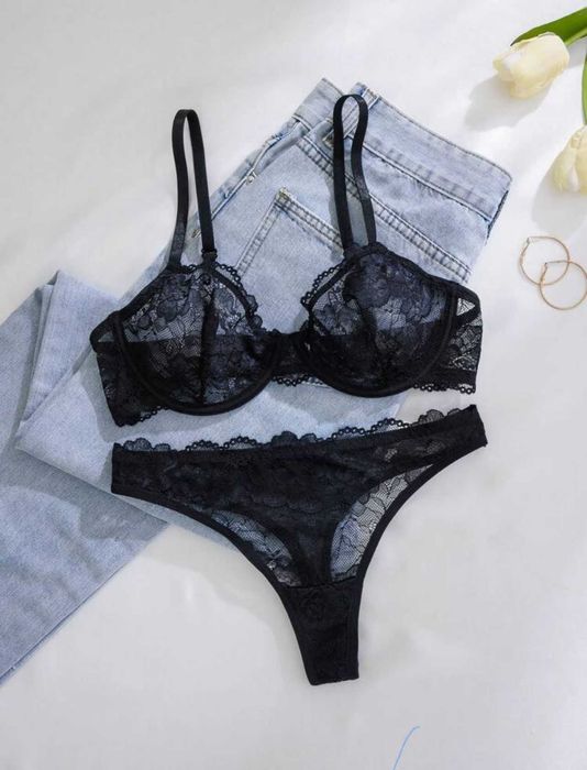 Set lenjerie sutien chiloti