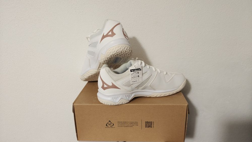 Adidasi Mizuno Lightning Star Jr. 39