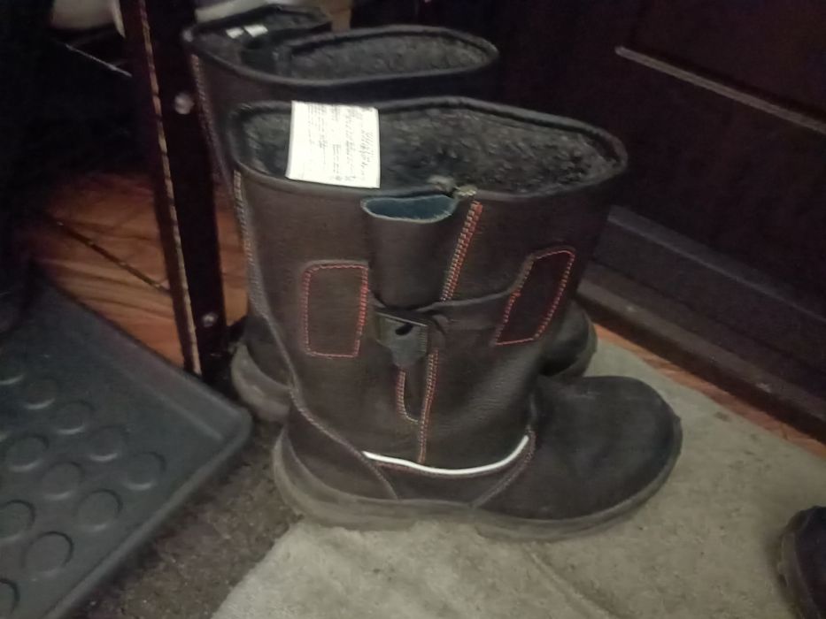 Продам сапоги рабочие размер 43