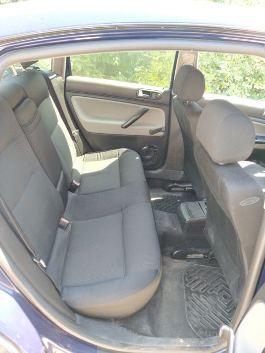 Продам Volkswagen Passat 2001 г.