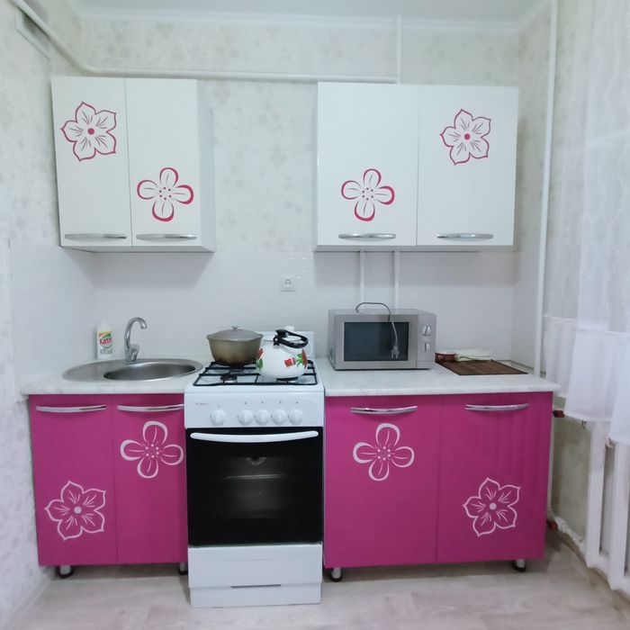 Сдам посуточно , 1 кв в 11 микр