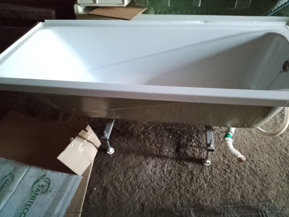 Продам ванну акриловую