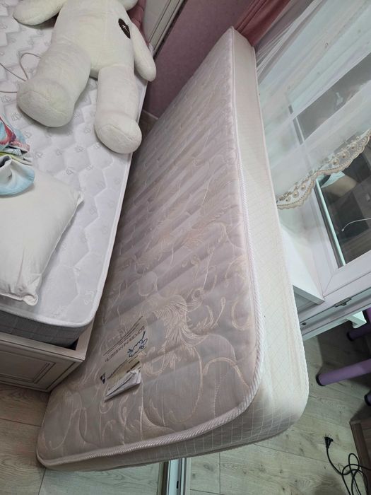 Продам матрац 90×200