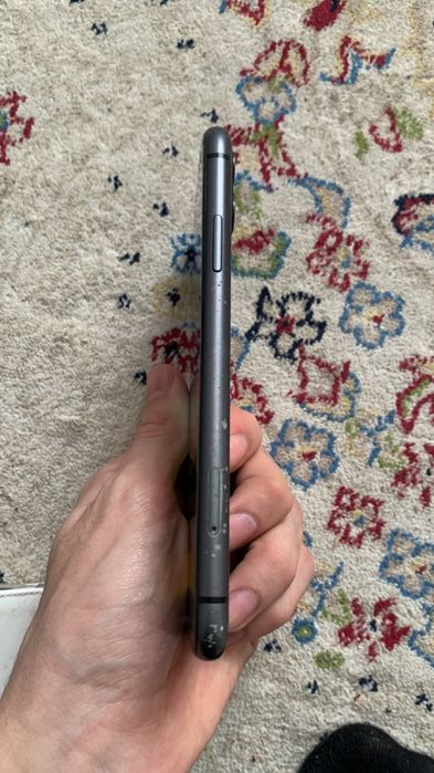Продам Iphone 11 50тыс
