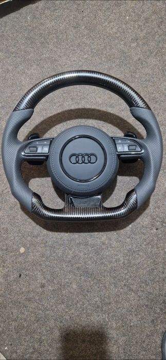 Volan CARBON  NOU AUDI A3,A4 ,A5,A 6 , A7,A8 ...si Q