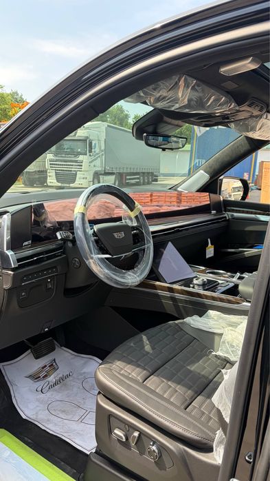 В наличии новый Cadillac Escalade Sport Platinum 2026/2026