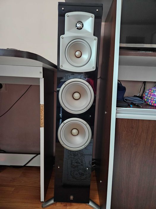 Boxe Podea Standfloor Yamaha NS-555 Ca Noi