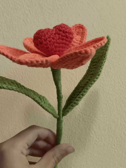 Изработка на плетени цветя и дребни аксесоари!