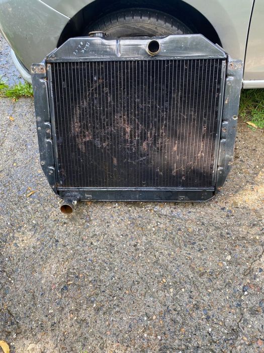 Продам радиатор Зил 130,