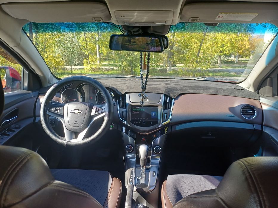 Шевроле круз хэтчбек 1.8