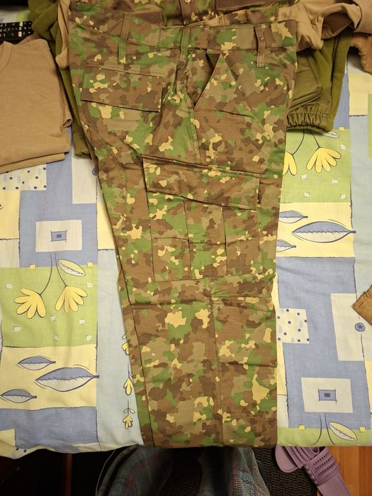 Pantaloni combat