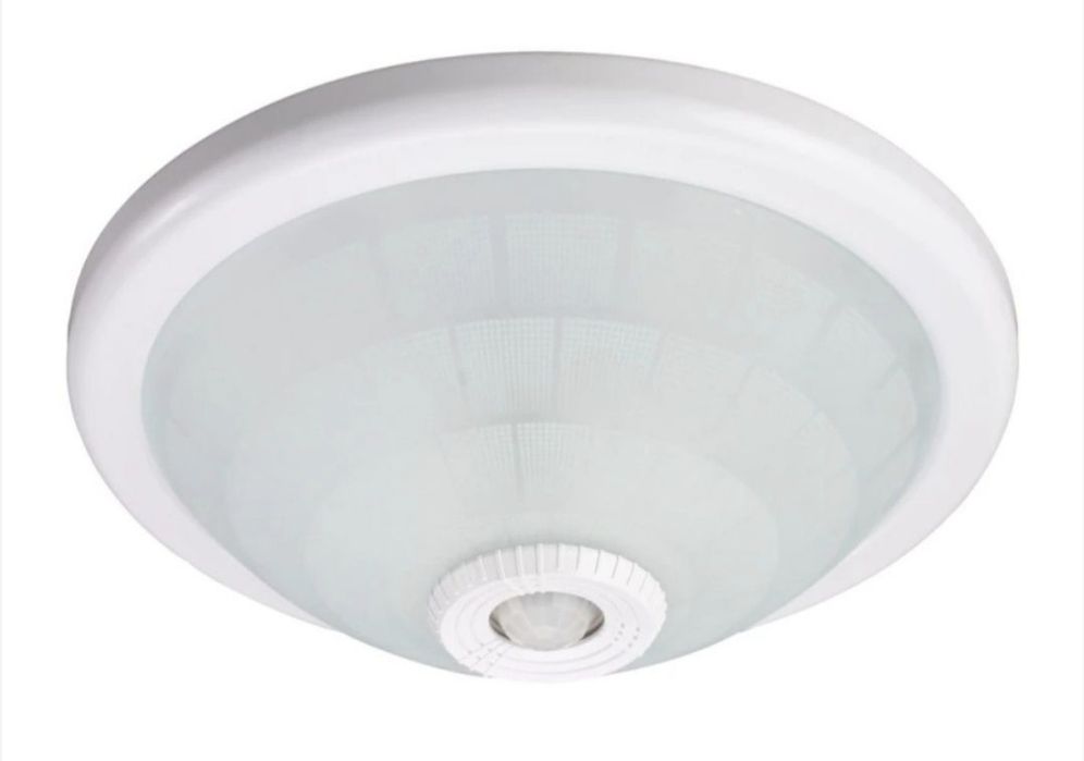 Plafoniera led cu senzor 360⁰ 2 becuri noi nefolosite în cutie