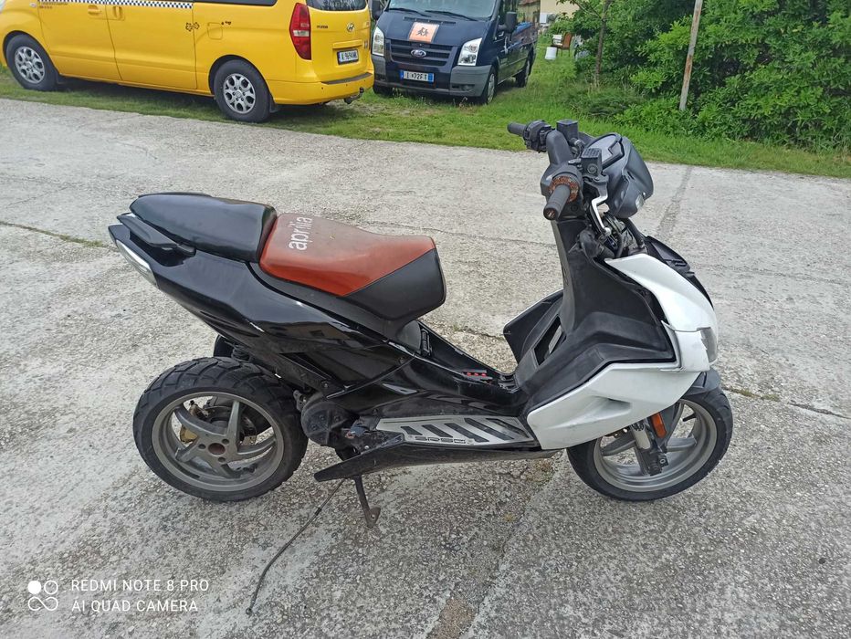 Скутер aprilia Sr 50