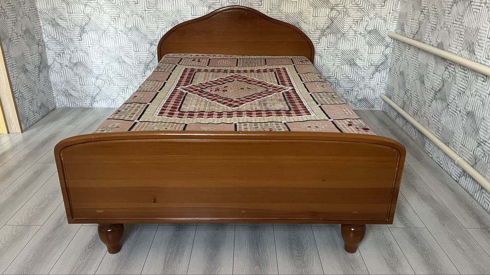 Кровать чистый дуб