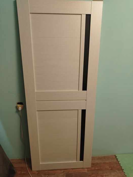Продам межкомнатную дверь, новая.