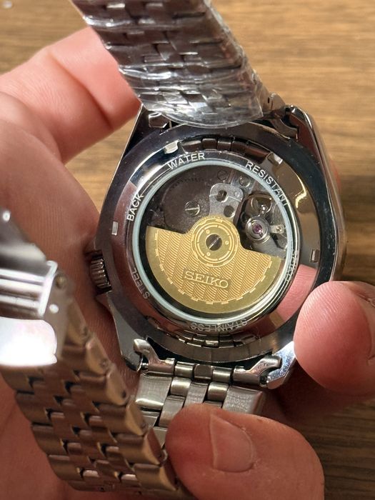 Seiko 5 Automatic GMT - Bruce Wayne