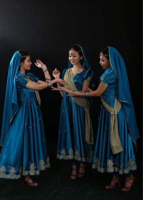 Танцевальные костюмы