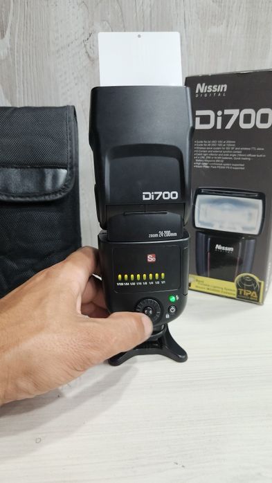 Blit Nissin Di700 pentru Nikon