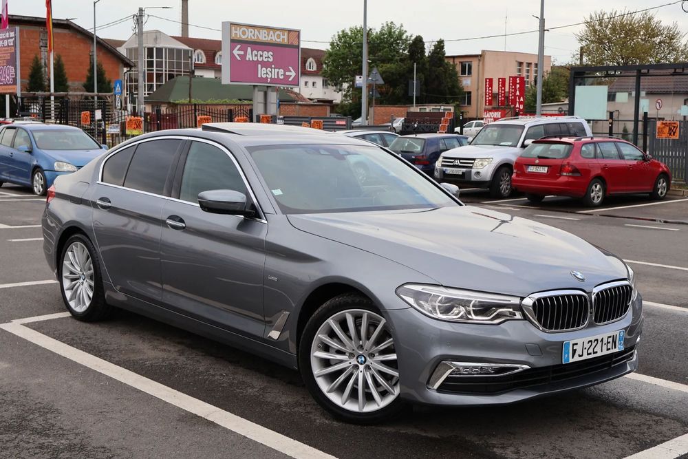 BMW Seria 5 BMW 520D X-drive G30 LUXURY LINE