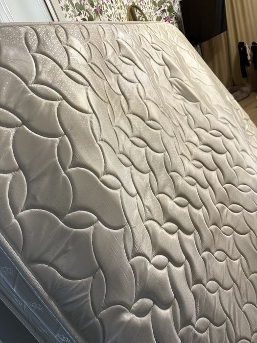 Отдам даром матрас новый