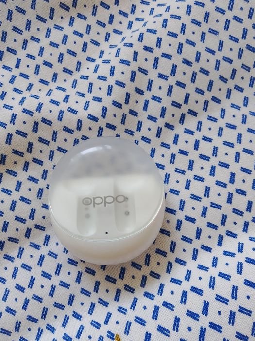 Наушник без проводной