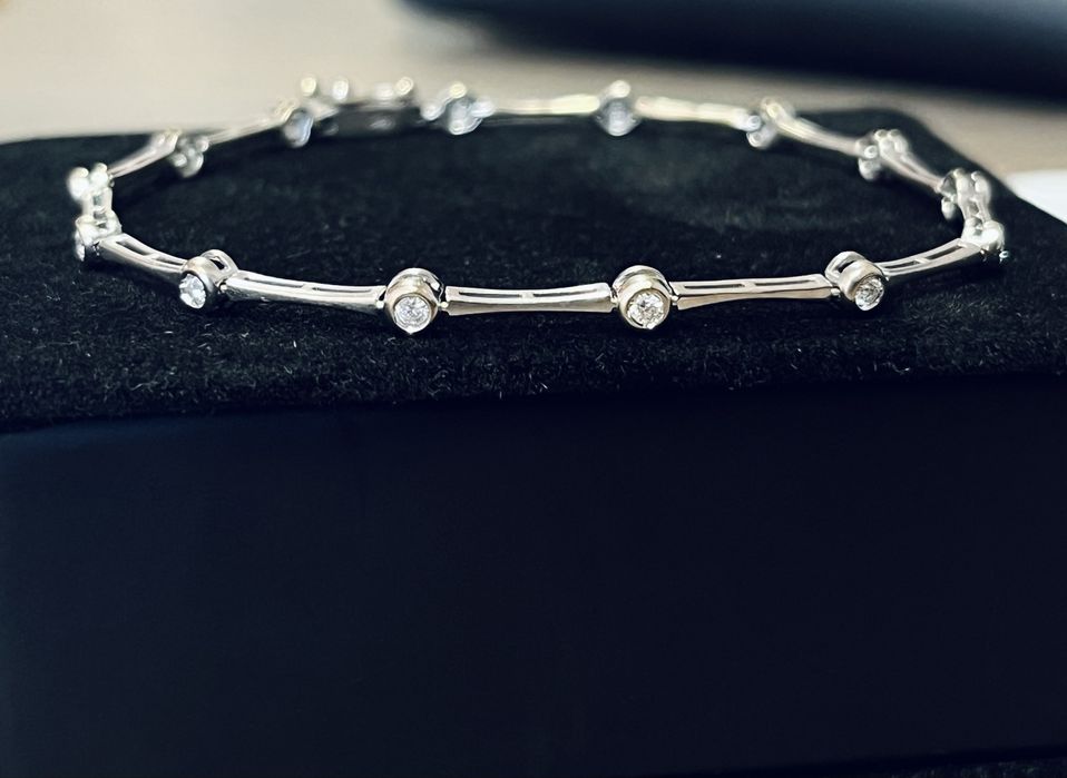 Дамска гривна бяло злато и брилянти