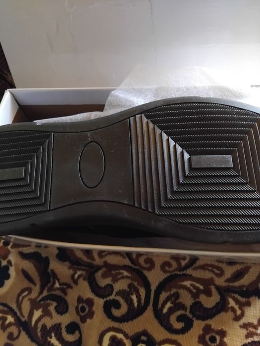 Pantofi piele ecologică .