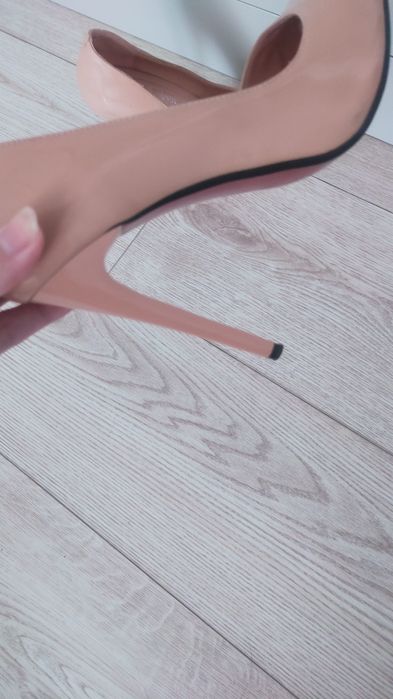 Продаю Туфли размер 39