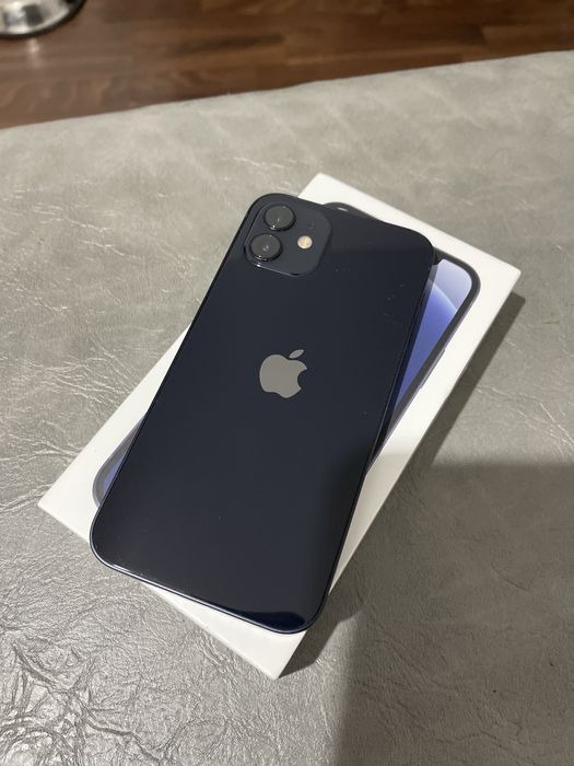 Iphone 12 pro max si iphone 12