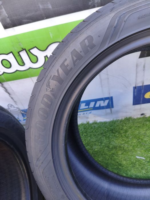 245 45 18 Barum Goodyear