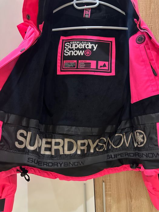Дамско зимно спортно яке Superdry
