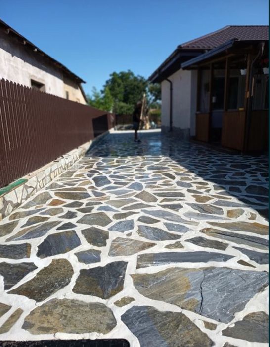 Vând Piatră Naturală de Munte