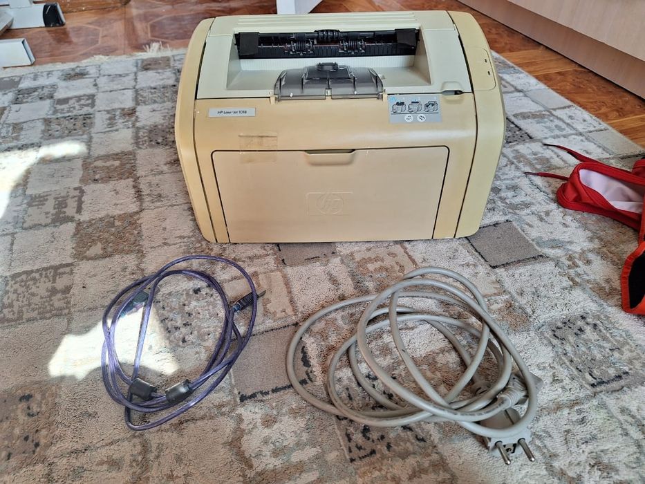 Принтер HP . Жасап тұр