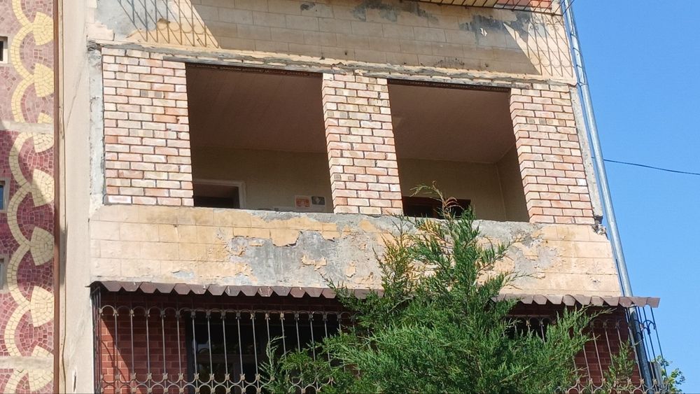 Balkonga g'isht teramiz. Kladka balkon. Керпичная кладка балконов