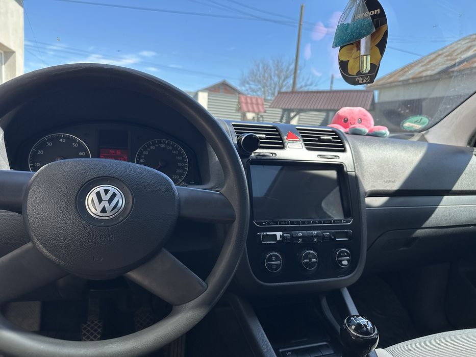 Vând VW Golf 5 1.4 fsi 90CP
