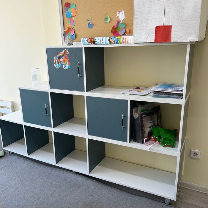 Столы стулья и шкаф для детсада и центра