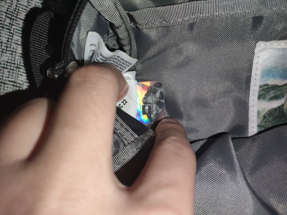 Продам барсетку The north face