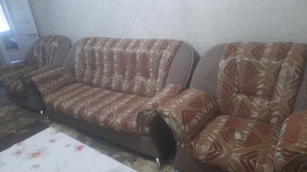 Продам диван +2 кресла