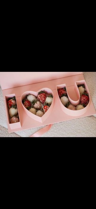 Клубника в шоколаде 8 марта подарок
