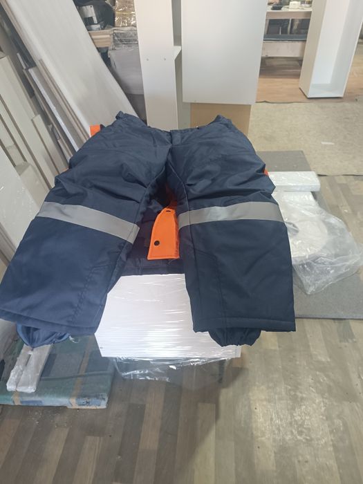 Продам куртку , штаны