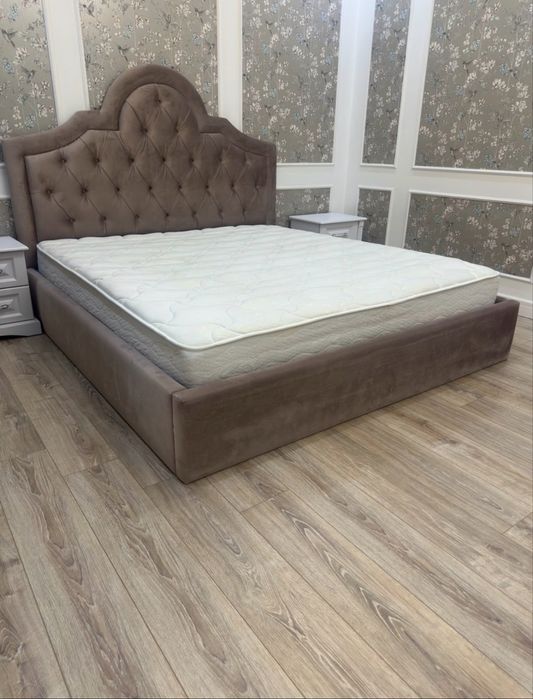 Продам кровать 2х1.8