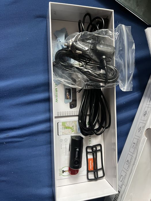 Видеорегистратор огледало navitel mr155nv със задна камера