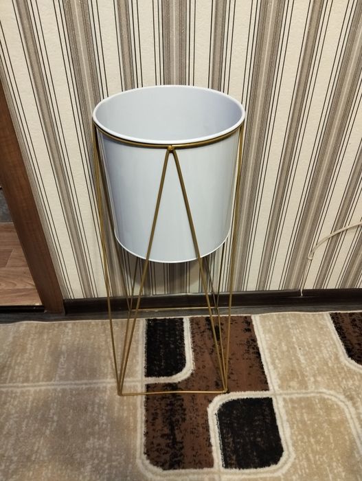 Подставка для цветов