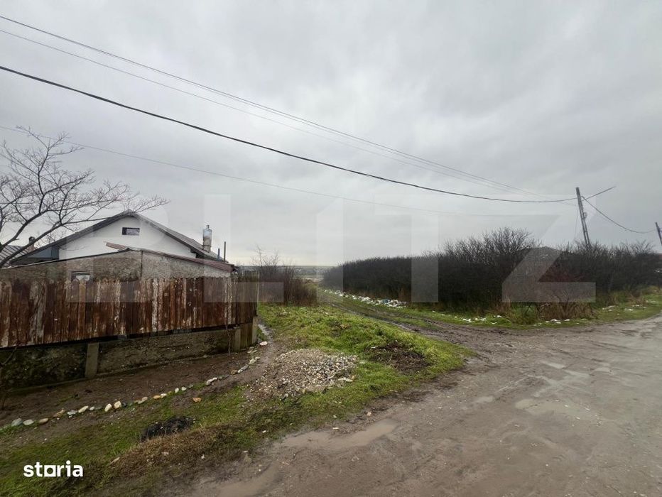 Teren intravilan, 2298 mp, strada Robanesti