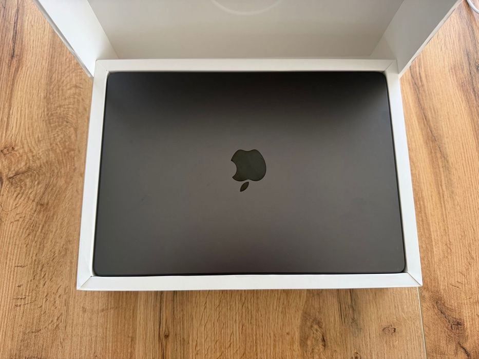 НОВ MacBook Pro 14" M4 PRO Chip 14-CPU/ 20-GPU/ 48GB RAM/ 1TB SSD ГАРАНЦИЯ 2.2028г APPLE CARE+ — снимка 1
