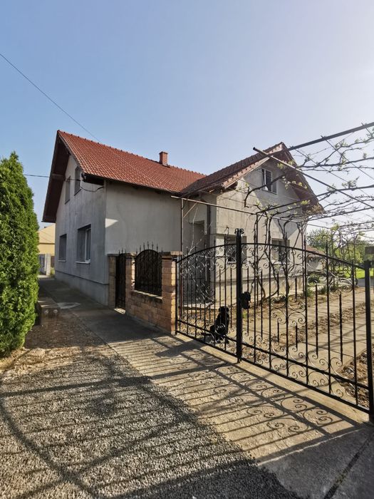 Casa de vanzare